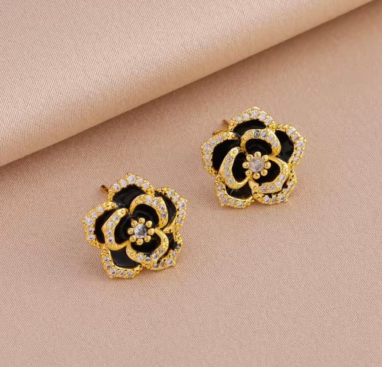 Schwarz-Gold Edelstahl Schmuckset – Elegante Halskette & Ohrringe