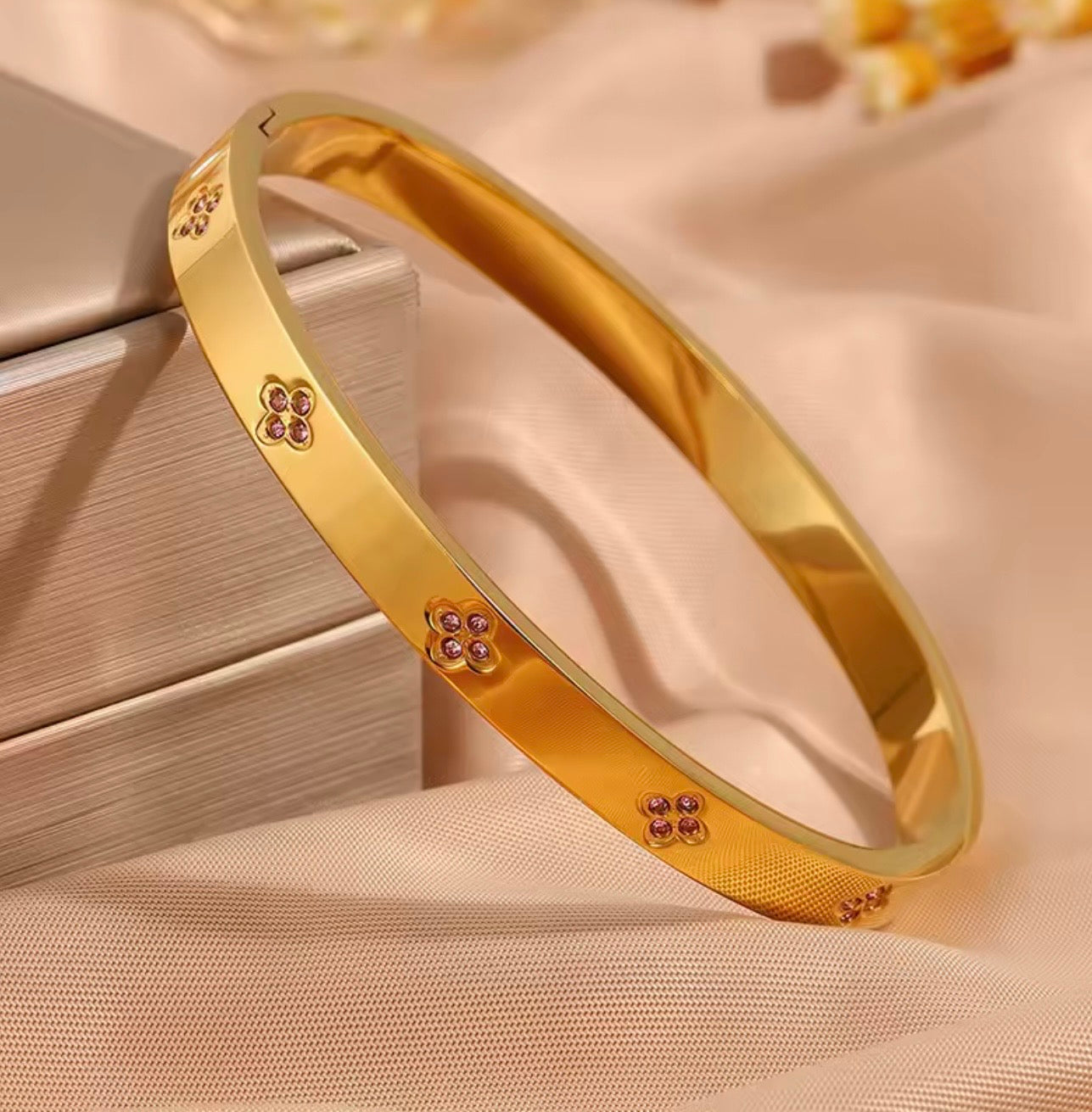 ZAKOL Zirkonia-Armbandset – Edelstahl, stapelbar & funkelnd, modischer Damenschmuck