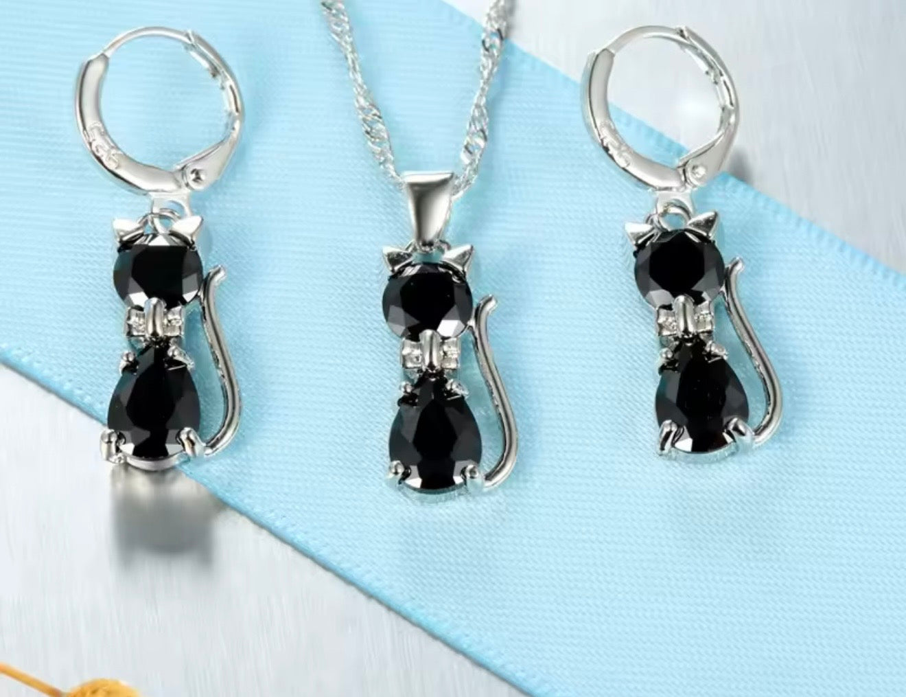 ZAKOL Zirkonia-Armbandset – Edelstahl, stapelbar & funkelnd, modischer Damenschmuck