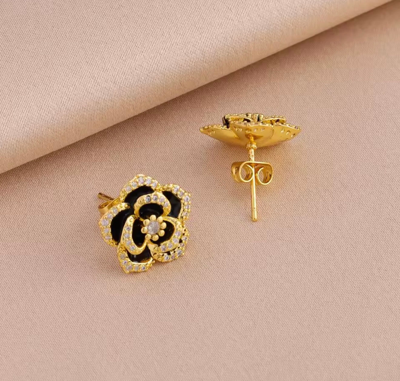 Schwarz-Gold Edelstahl Schmuckset – Elegante Halskette & Ohrringe